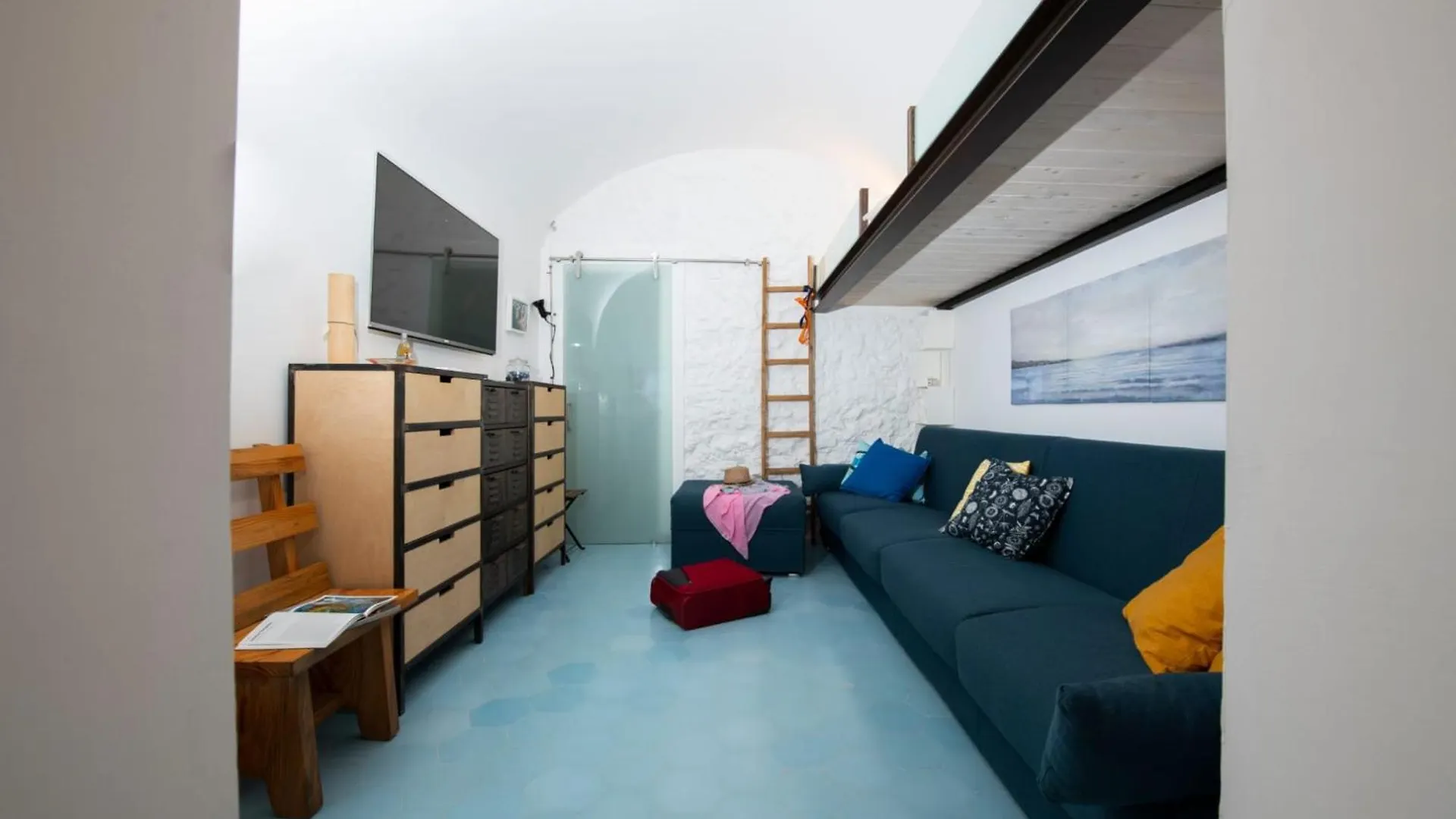 The Amalfi Blue Door Apartment