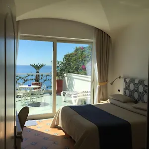 3* Otel Bellevue